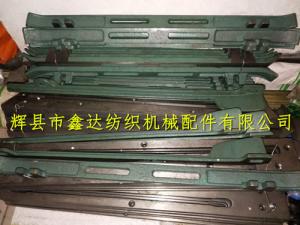 織布機梭箱蓋板3305、擋板3306、底板3307